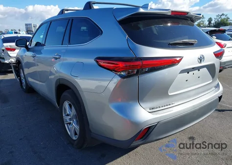 2021 Toyota Highlander Le z USA, uszkodzony, nr VIN 5TDZZRAH0MS050146